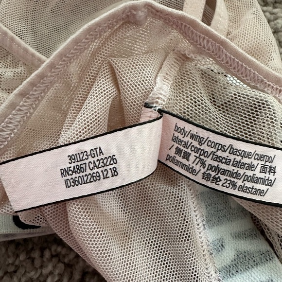 Victoria's Secret Bralette Love - Picture 10 of 10